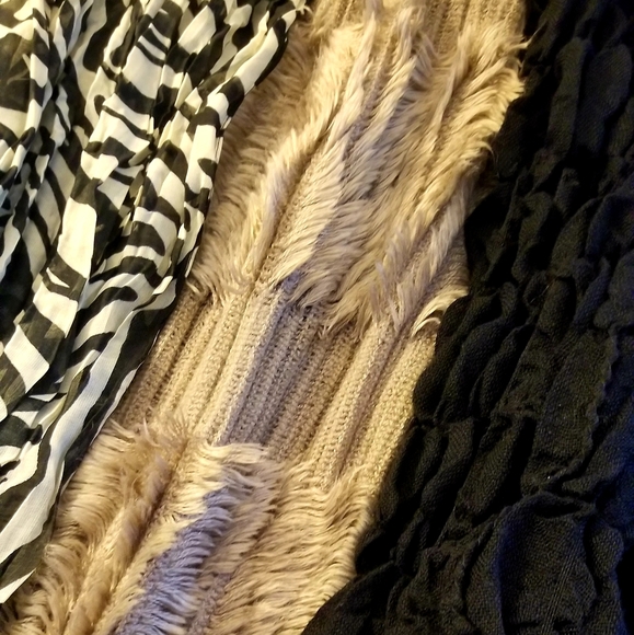 Scarves - Picture 4 of 4